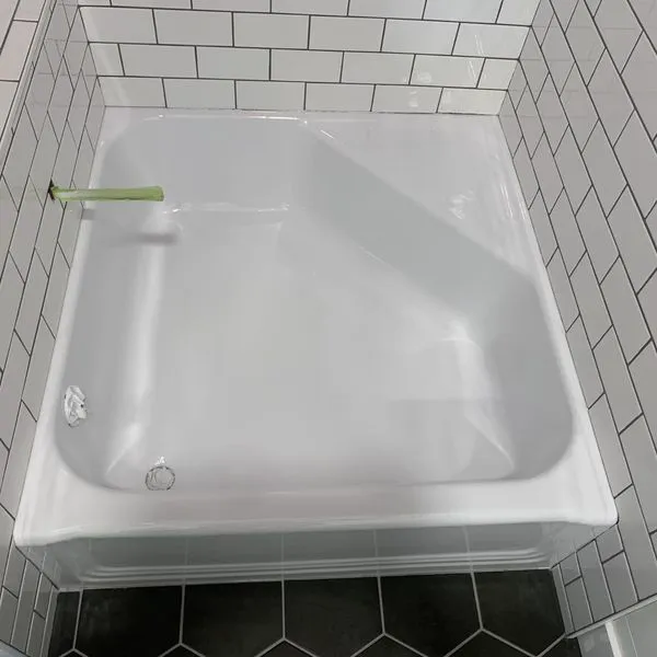Bathtub and Shower Refinishing Company Picture 6