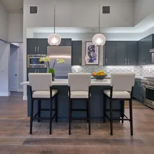 Home By Tom Picture 8