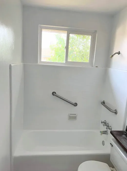 New Surface - Bathtub Refinishing | Surface Refinishing | Chips Cracks Repairs Picture 3