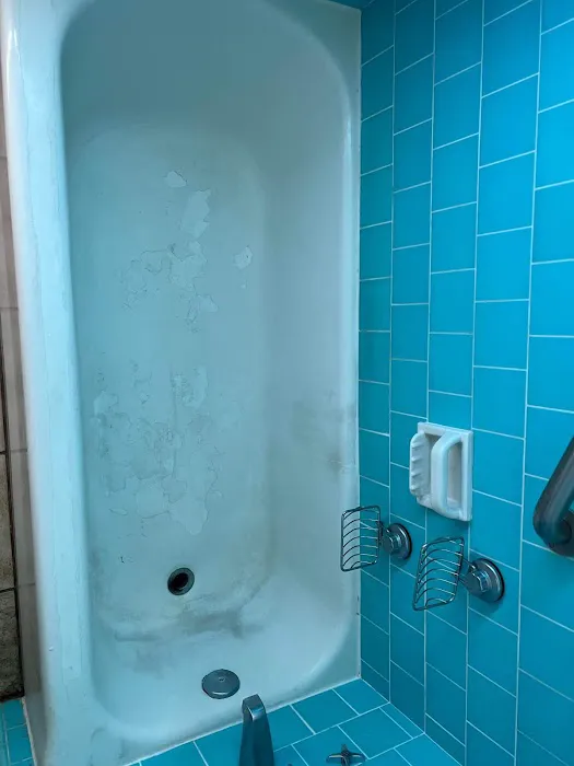 New Surface - Bathtub Refinishing | Surface Refinishing | Chips Cracks Repairs Picture 1