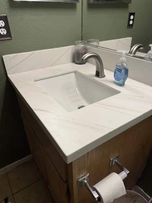 Monte Cabinets & Countertops Picture 5