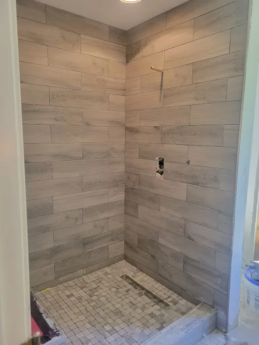 GRACIANO'S CUSTOM REMODELING Picture 8
