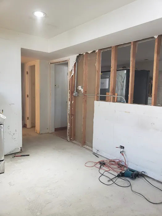 GRACIANO'S CUSTOM REMODELING Picture 9