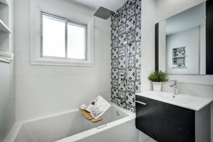 Midwest Bath and Shower Picture 2