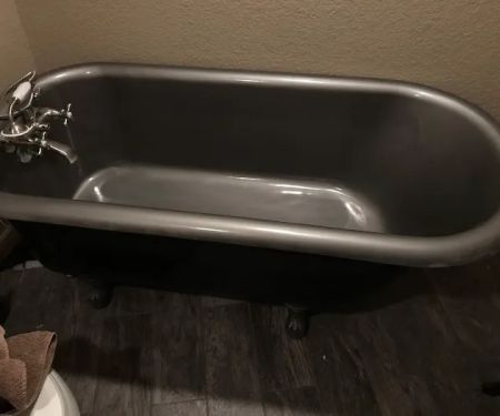 The Tub Guys