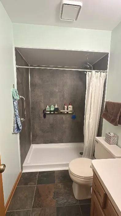 Shower & Bath Remodeling Pros Picture 1