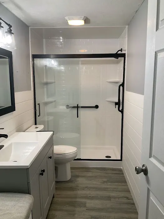 Shower & Bath Remodeling Pros Picture 5