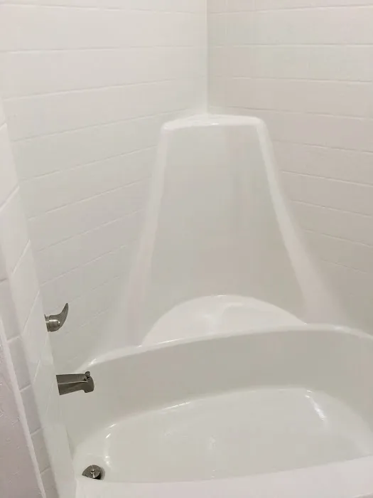 Todd's Porcelain & Fiberglass Repair Picture 3