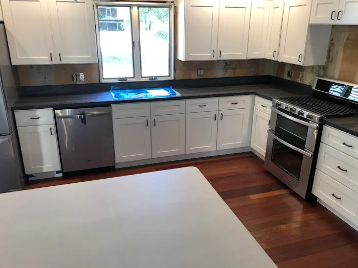 Hester Cabinets Picture 8