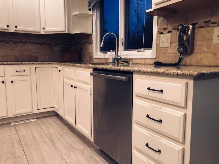 Daniels Cabinet Refinishing LLC Picture 8