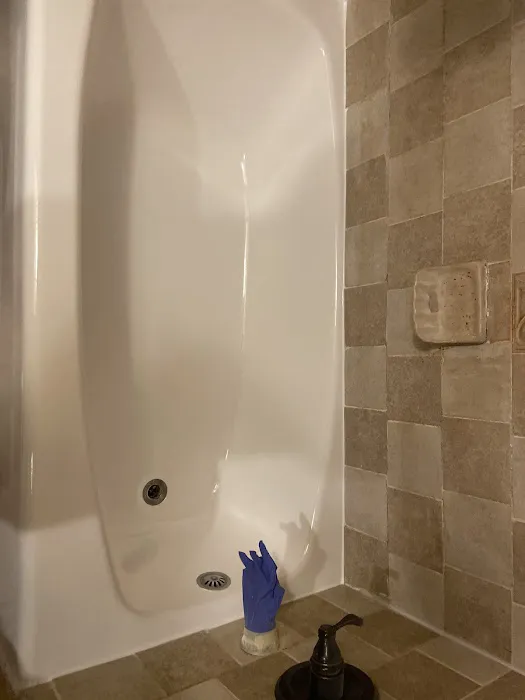 Campos Bathtub Reglazing, INC. Picture 7