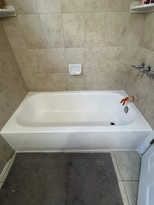 Campos Bathtub Reglazing, INC. Picture 3