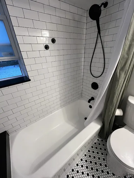Campos Bathtub Reglazing, INC. Picture 2