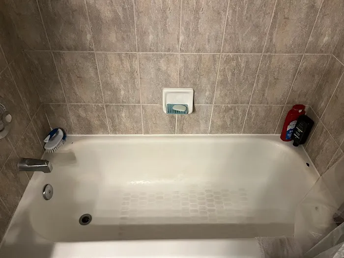 Oasis Tub & Tile Reglazing Picture 7