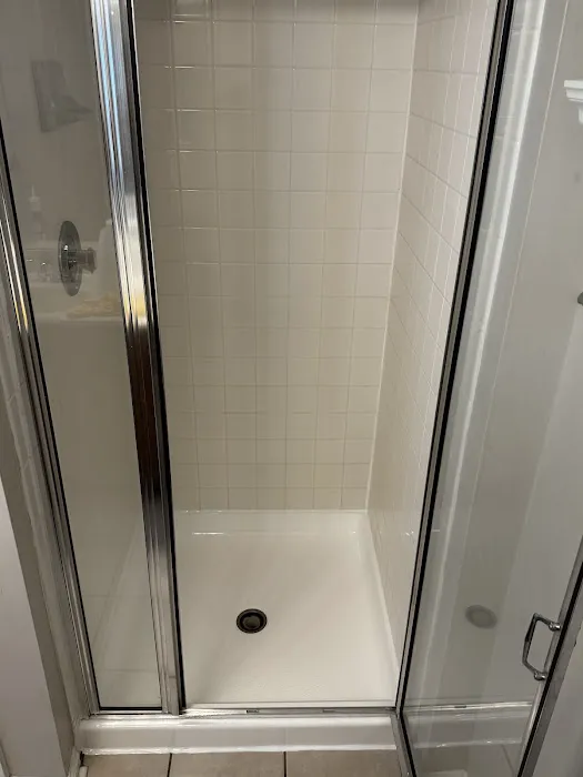 Oasis Tub & Tile Reglazing Picture 3