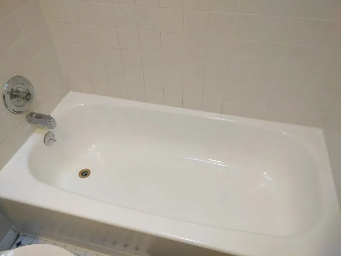 Porcelain Tub Restorations Picture 8