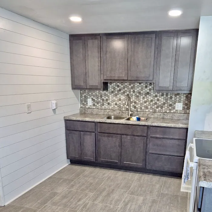 Hope & Michael Homes LLC Picture 3