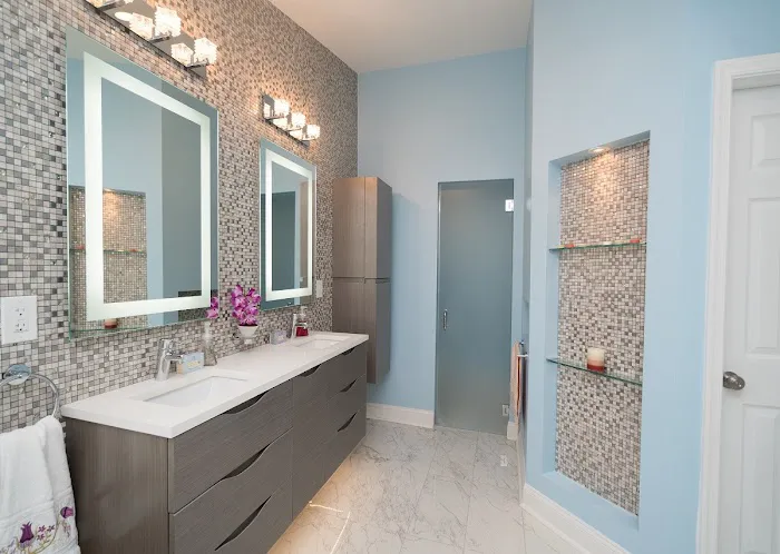 Elegant Kitchen and Bath Picture 7
