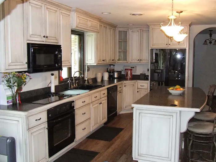 Crown Custom Cabinetry Inc Picture 1