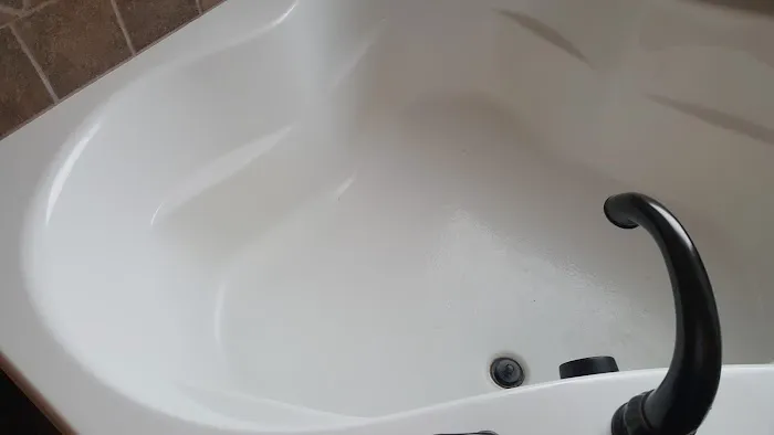 Affordable Bathtub Repair Picture 3