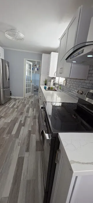 Home Outlet Picture 5