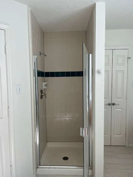 Mr Refinishing LLC Picture 1