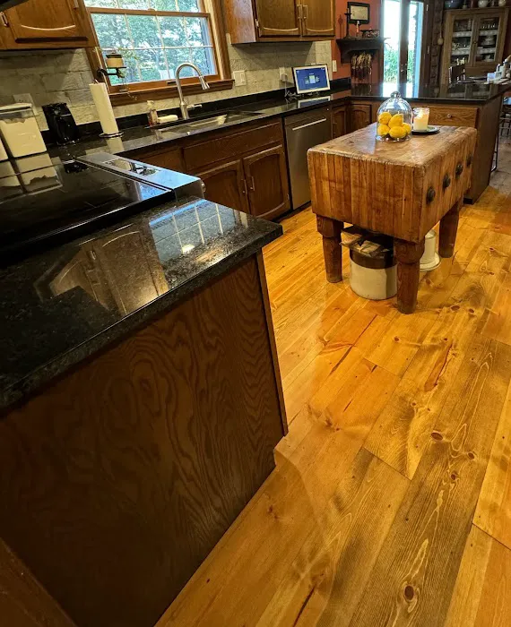 Luther Falls Kitchen & Bath Picture 10