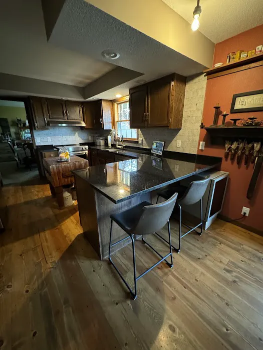 Luther Falls Kitchen & Bath Picture 7