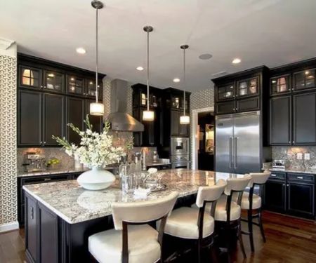 Hampton's Kitchen & App