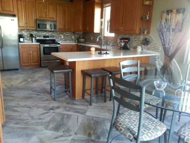Canyon Flooring, Kitchen & Bath Picture 2