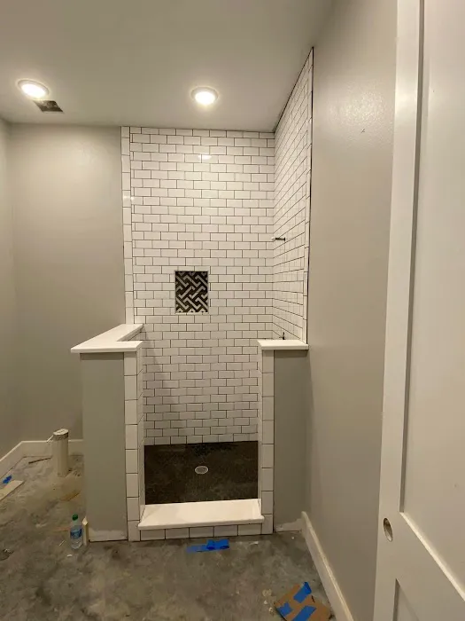 HM Resurfacing & Painting remodeling Picture 1
