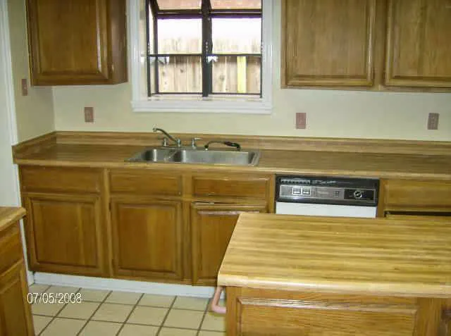 Kitchen & Bath Restoration Picture 8