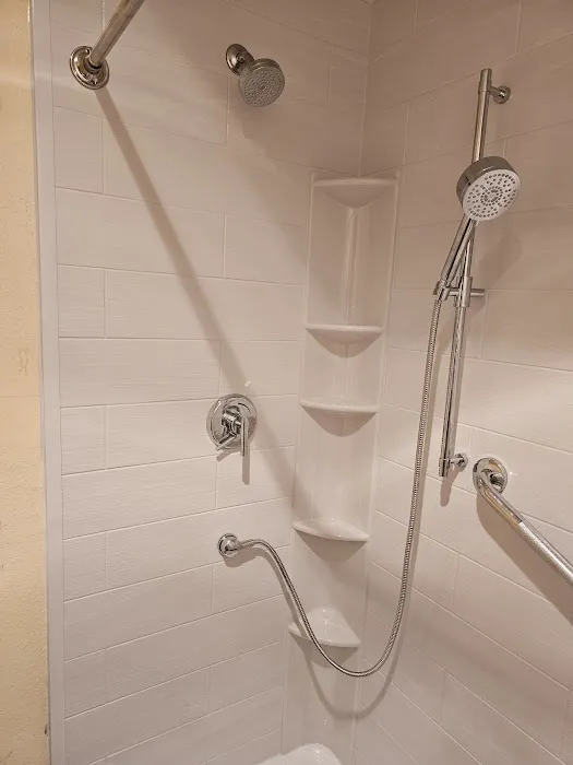 Bath Fitter Picture 1