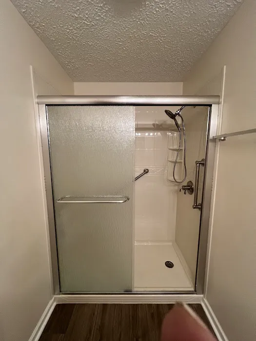 BATH FITTER Picture 8