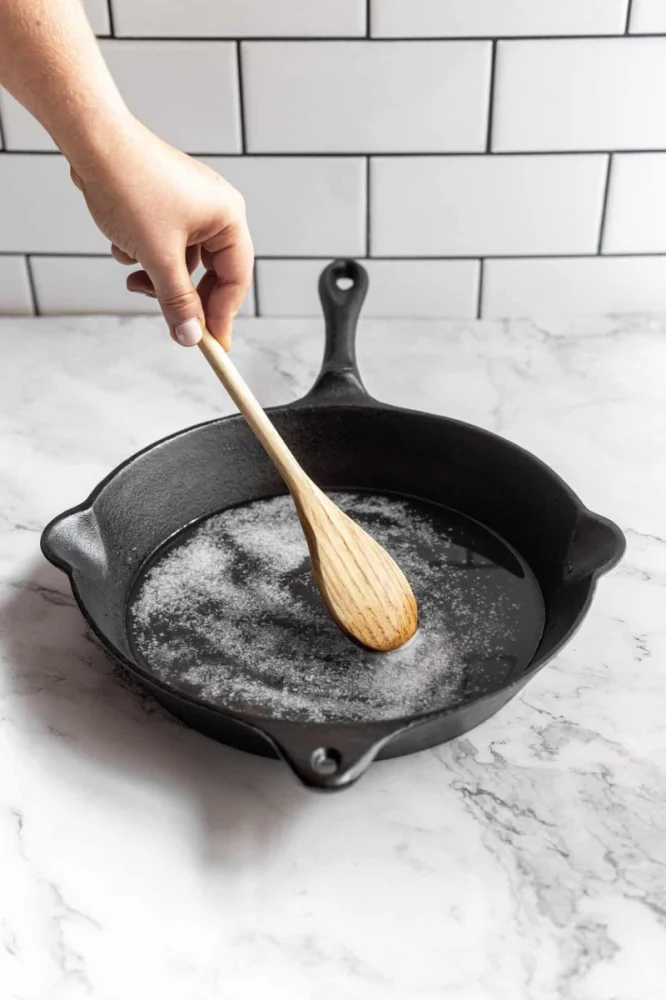 Best Way to Clean Cast Iron Pan: A Step-by-Step Guide