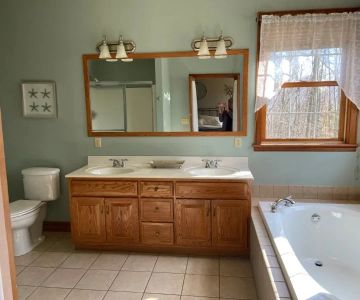 The Best Ways to Modernize a 1990s Bathroom Without Full Demolition