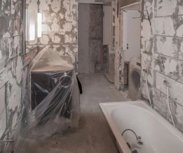 How to Avoid Water Damage During a Bathroom Remodel | Cast Iron Restoration