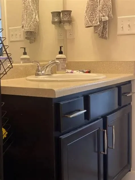 Simple Ways to Update Outdated Bathroom Fixtures Without Breaking the Bank