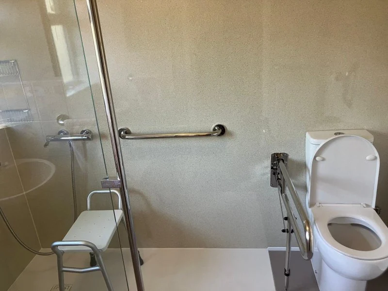 How to Avoid Overspending on Bathroom Accessories