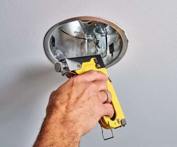 Fiberglass Fixture Repair: What an Expert Contractor Does, How Long It Lasts, and Common Red Flags