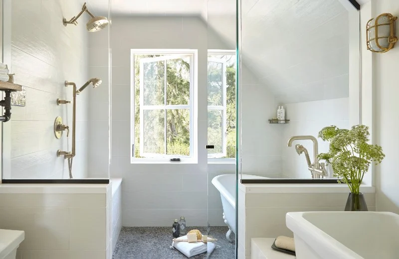 Why Homeowners Are Switching to Walk-In Showers and Wet Rooms in 2025