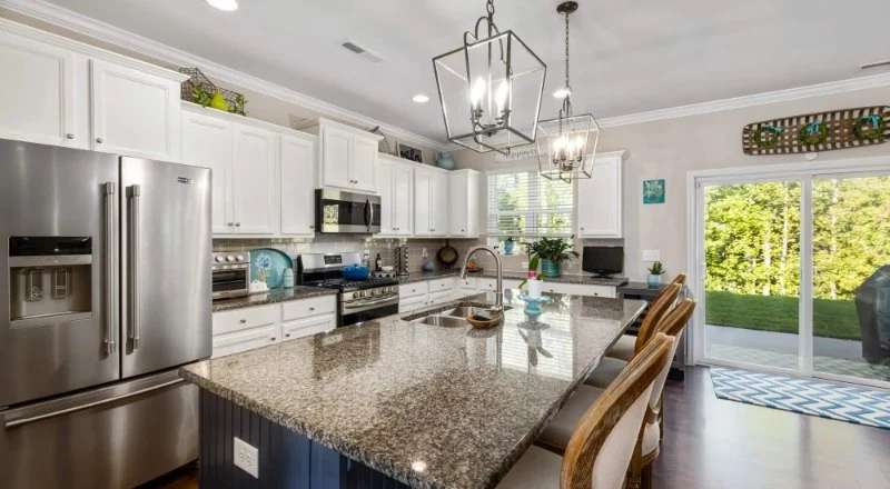 How Refinishing Services Help Real Estate Agents Sell Homes Faster