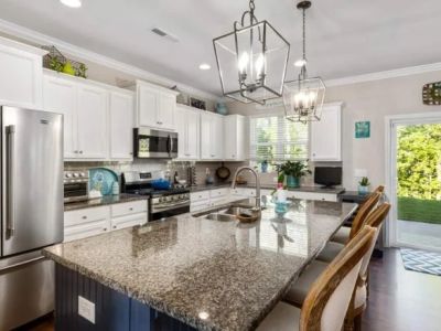 How Refinishing Services Help Real Estate Agents Sell Homes Faster