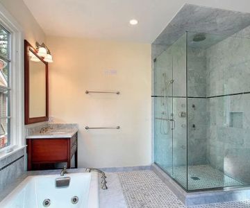 The Pros and Cons of Frameless Glass Shower Doors in U.S. Homes