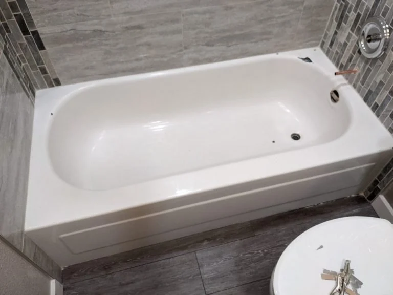 The Cost of Ignoring Minor Tub Chips and Cracks — Why Early Repairs Matter