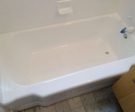 The Top Questions Homeowners Ask Before a Bathtub Refinishing Service