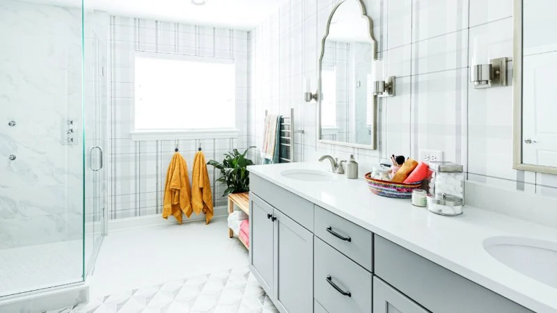 How to Spot Fake Reviews When Searching for Bathroom Contractors