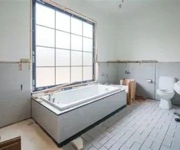 When to Schedule a Bathroom Remodel to Avoid Seasonal Contractor Delays