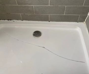 Fiberglass Fixture Repair Guide: Expert Methods, Lifespan & Warning Signs