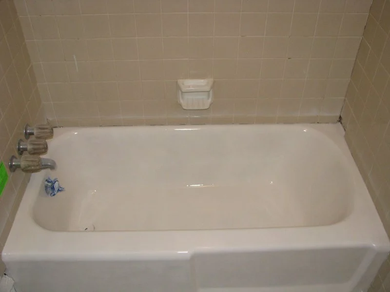 Old Tubs, Ugly Baths, Quick Fixes for Low Budget Bathroom Remodels
